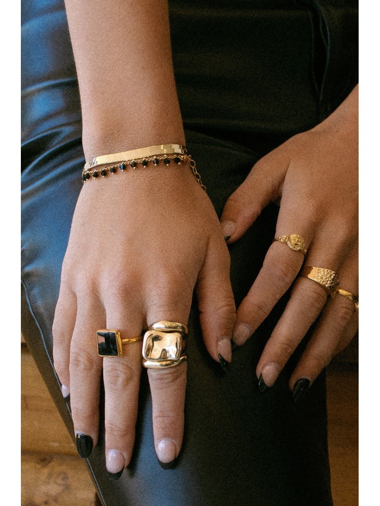 Elegant Black Beaded Bracelet